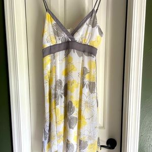 Flowy summer dress. Eur size 40, US 10-12, Knee length, very light dress.